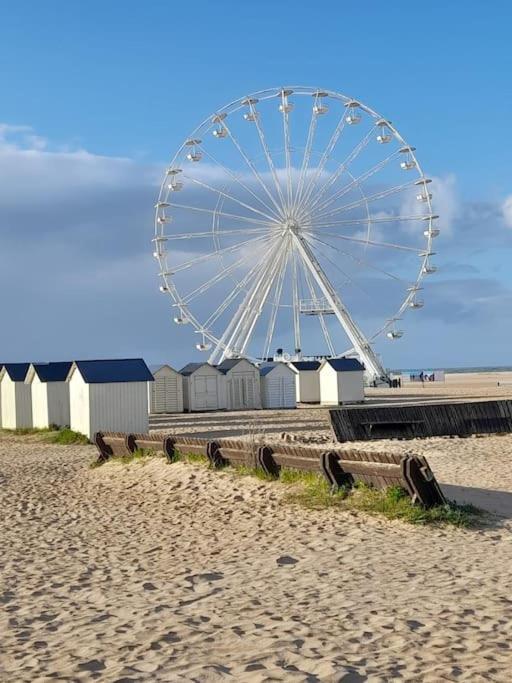Persea Yourhosthelper Ouistreham Kültér fotó